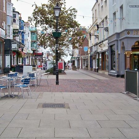 Queens Apartment Worthing Exteriör bild